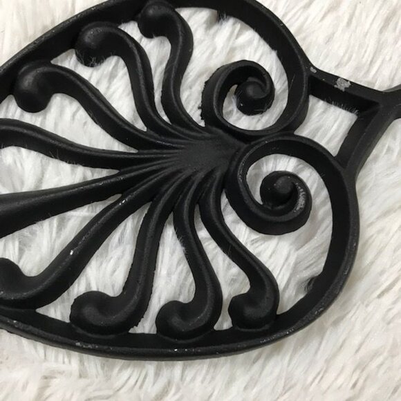 Vintage Set of 3 Intricate Black Metal Trivets - Picture 5 of 11